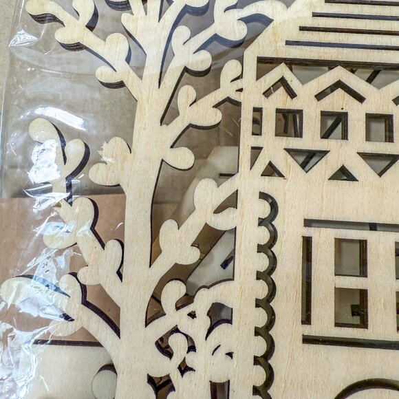 Crate and Barrel Christmas Wood Village 3 Pieces Laser Cut Stand up NIB Read - Picture 5 of 6